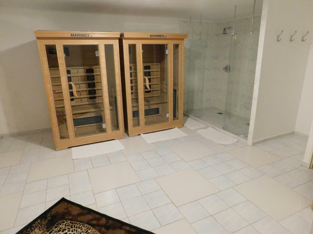 Vila Arnau Hostinné المظهر الخارجي الصورة